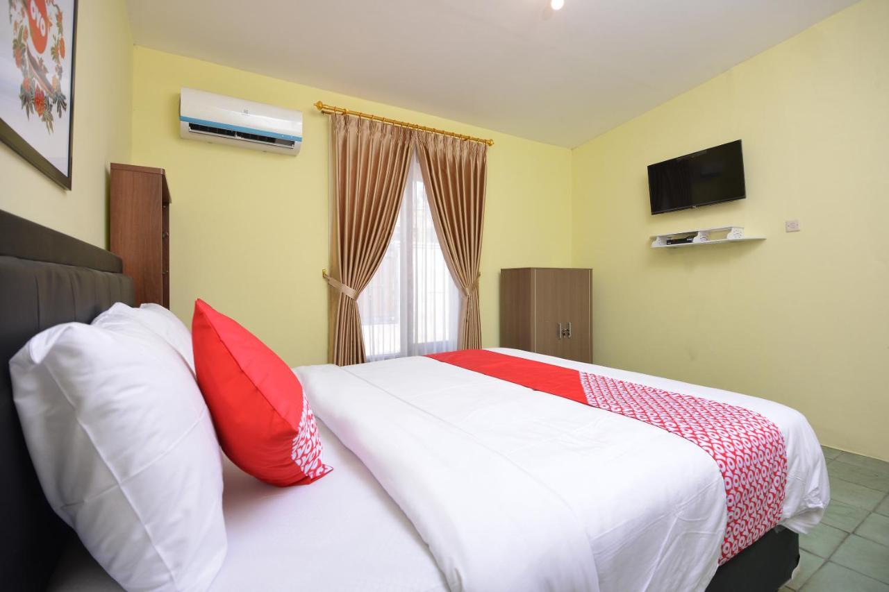 Super Oyo 1046 Omah Pathok Otel Yogyakarta Dış mekan fotoğraf
