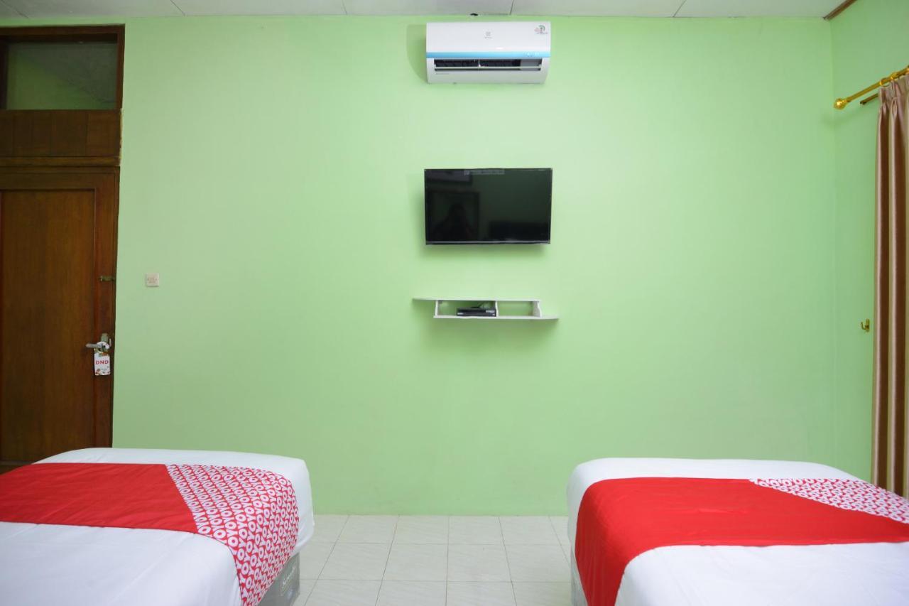 Super Oyo 1046 Omah Pathok Otel Yogyakarta Dış mekan fotoğraf