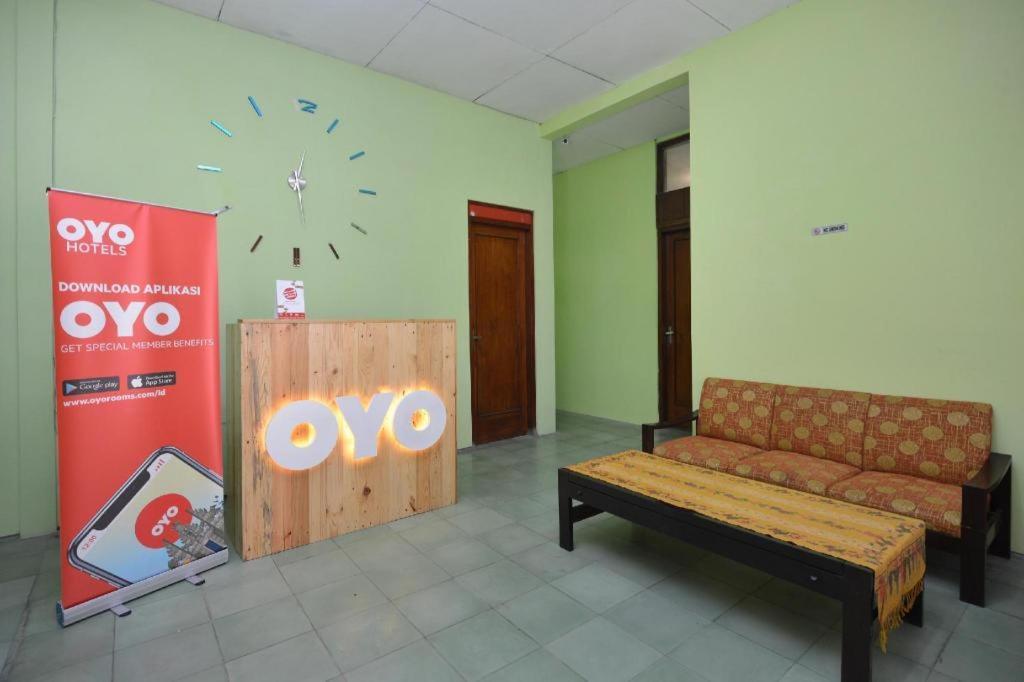 Super Oyo 1046 Omah Pathok Otel Yogyakarta Dış mekan fotoğraf