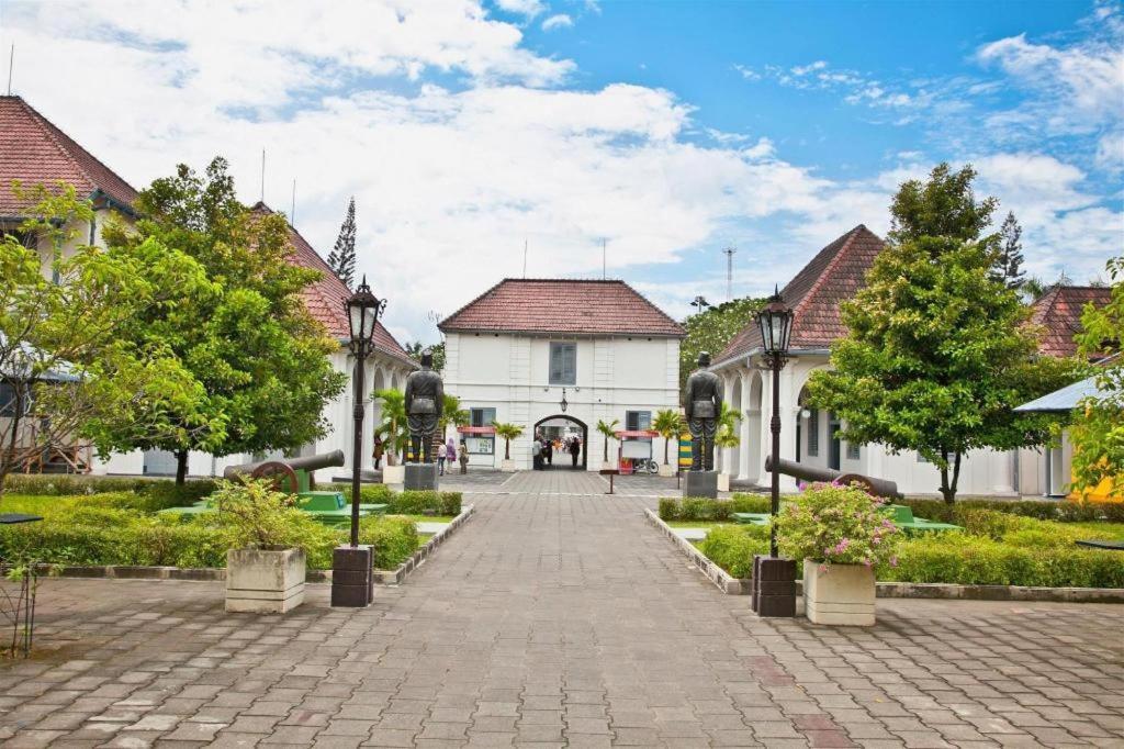 Super Oyo 1046 Omah Pathok Otel Yogyakarta Dış mekan fotoğraf