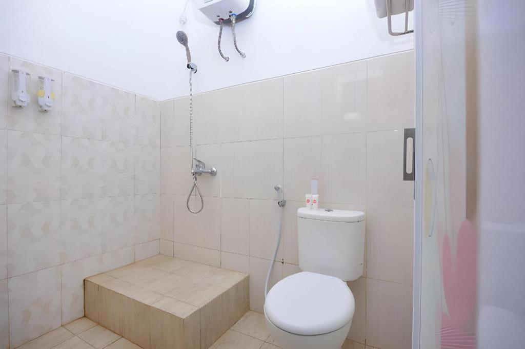 Super Oyo 1046 Omah Pathok Otel Yogyakarta Dış mekan fotoğraf
