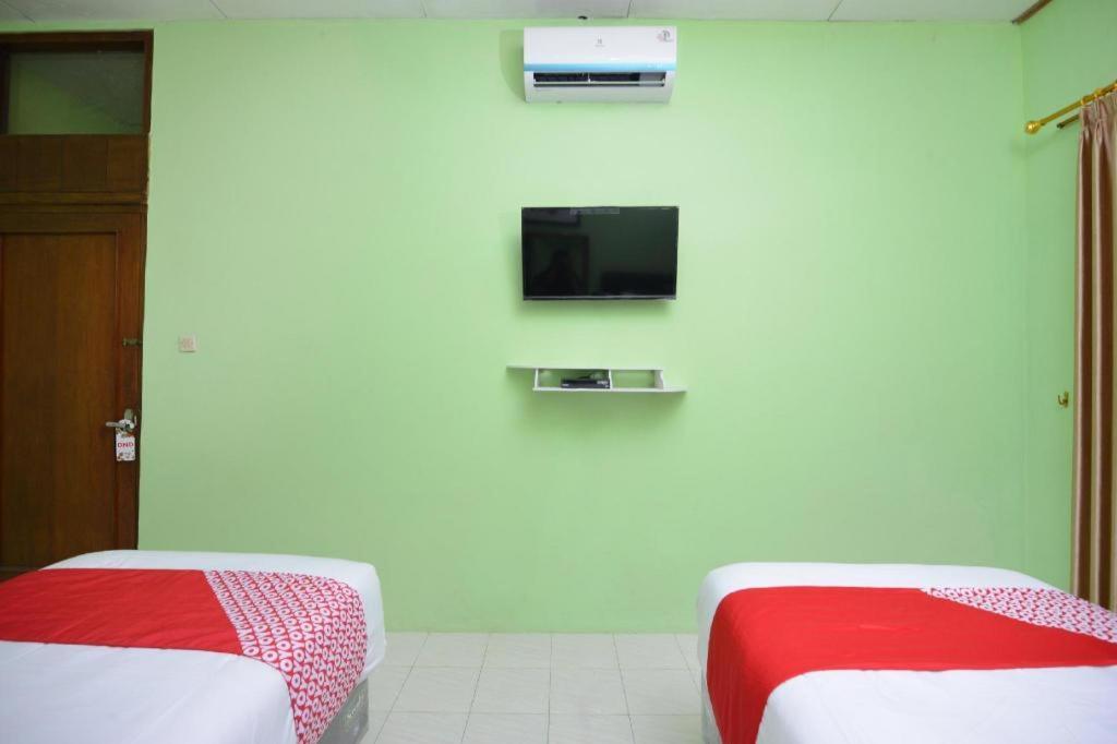 Super Oyo 1046 Omah Pathok Otel Yogyakarta Dış mekan fotoğraf