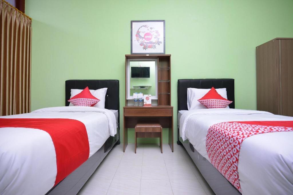 Super Oyo 1046 Omah Pathok Otel Yogyakarta Dış mekan fotoğraf